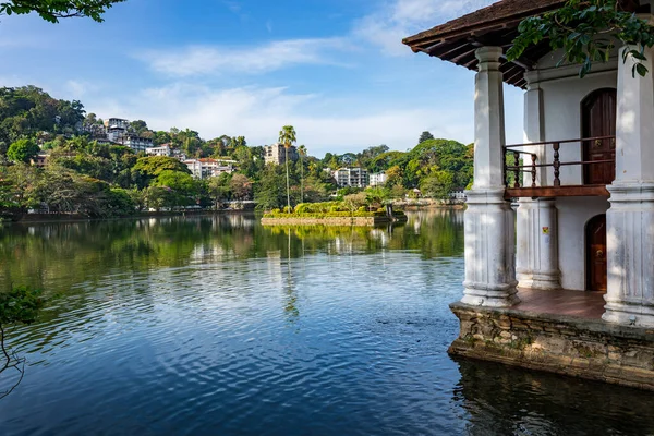 depositphotos_620383716-stock-photo-island-palms-kandy-lake-promenade